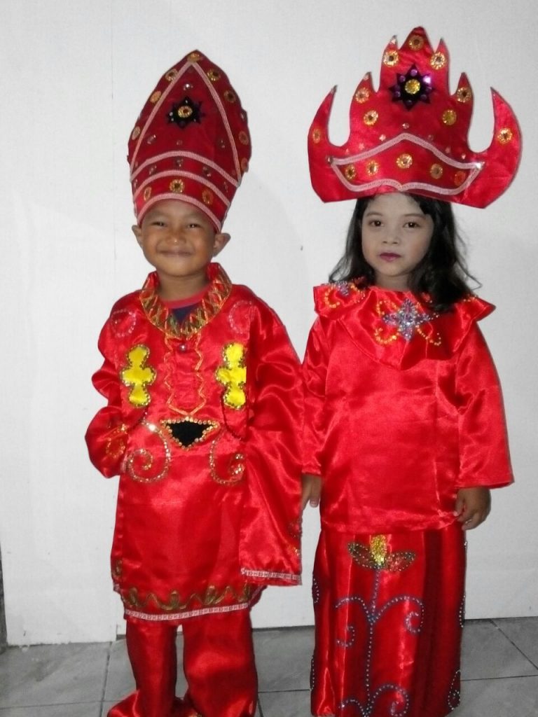 Baju Adat Lampung untuk Anak-Anak