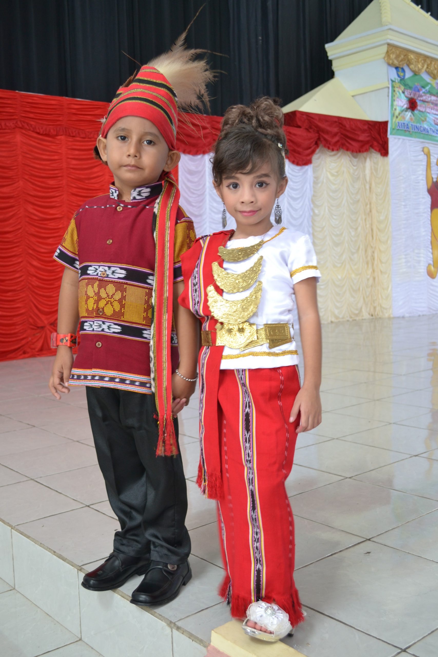 Baju Adat Maluku Untuk Anak