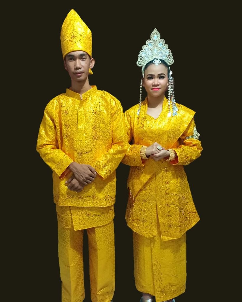 Baju Adat Riau