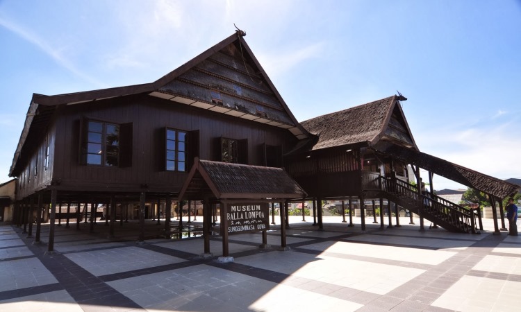 Nama Rumah Adat Sulawesi Selatan