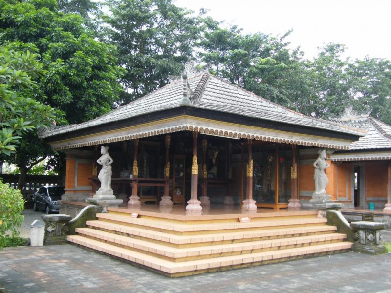 Rumah Adat Suku Bali